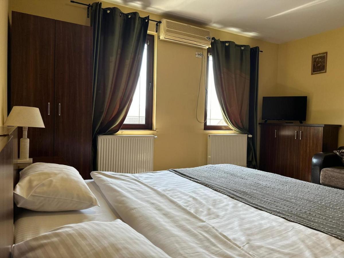 La O Barfa Apartman Ploieşti Kültér fotó