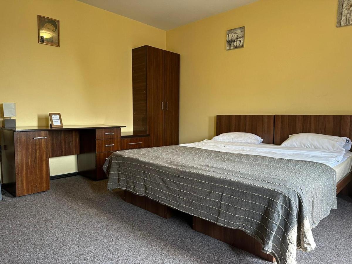 La O Barfa Apartman Ploieşti Kültér fotó