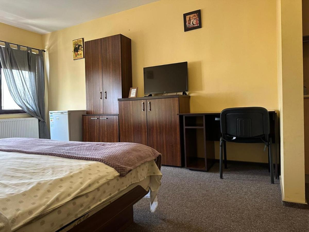 La O Barfa Apartman Ploieşti Kültér fotó