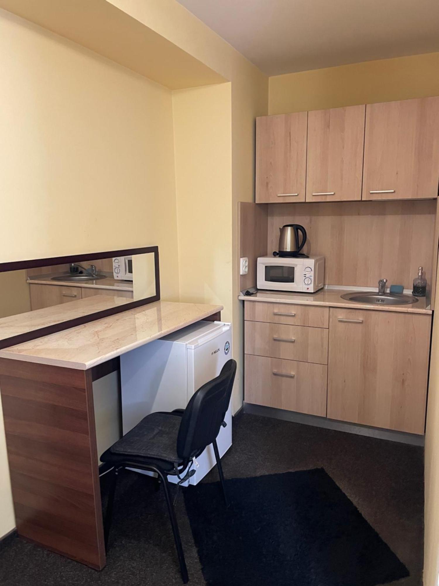 La O Barfa Apartman Ploieşti Kültér fotó