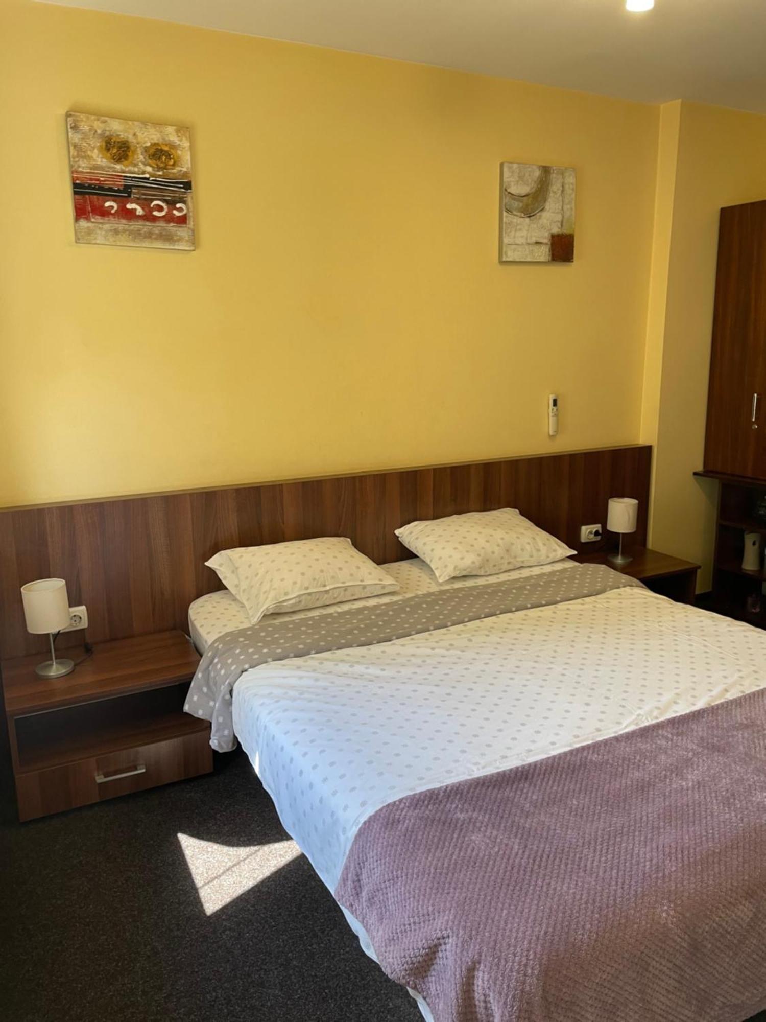 La O Barfa Apartman Ploieşti Kültér fotó